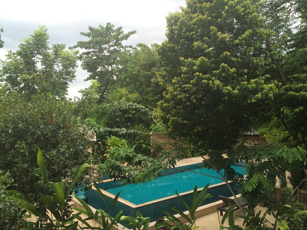 Changpuak Hotel Chiang Mai Exterior photo